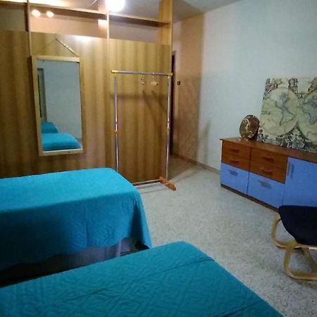 Bed and Breakfast Beb Infamiglia Cascinette Exterior foto