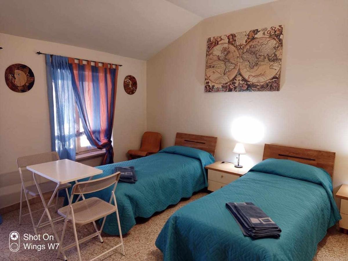 Bed and Breakfast Beb Infamiglia Cascinette Exterior foto